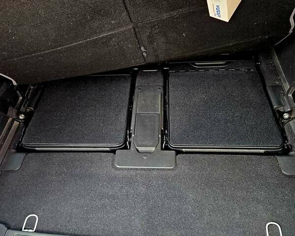 Белый Опель Зафира, объемом двигателя 1.69 л и пробегом 284 тыс. км за 7890 $, фото 18 на Automoto.ua