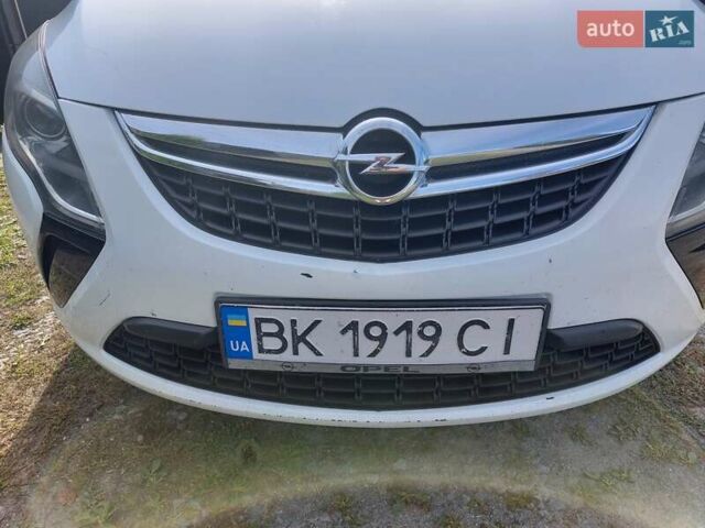 Білий Опель Зафіра, об'ємом двигуна 2 л та пробігом 257 тис. км за 10300 $, фото 14 на Automoto.ua