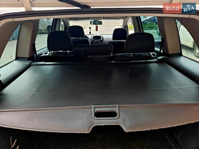 Белый Опель Зафира, объемом двигателя 1.69 л и пробегом 284 тыс. км за 7890 $, фото 13 на Automoto.ua