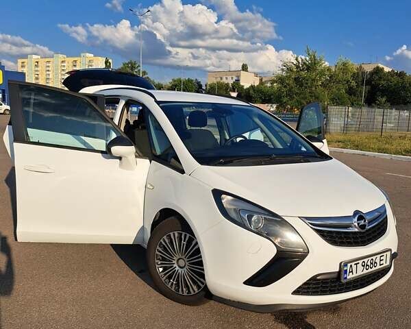 Опель Зафира 2014 в Харькове на Automoto.ua Белый Опель Зафира, объемом двигателя 2 л и пробегом 253 тыс. км за 9500 $, фото 20 на Automoto.ua