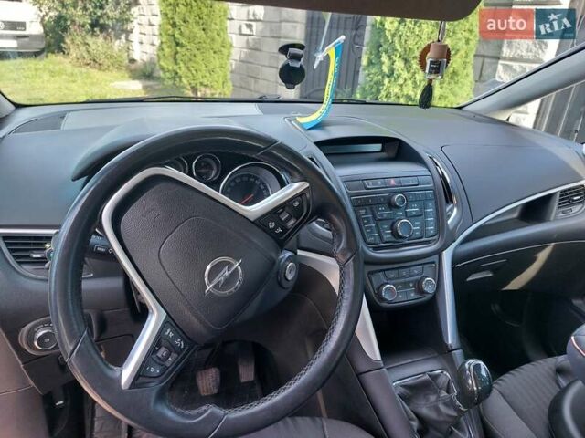 Білий Опель Зафіра, об'ємом двигуна 2 л та пробігом 257 тис. км за 10300 $, фото 9 на Automoto.ua