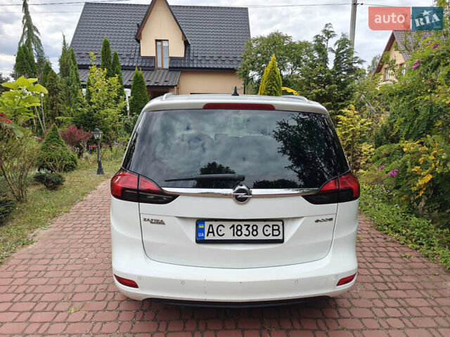Белый Опель Зафира, объемом двигателя 1.6 л и пробегом 286 тыс. км за 9500 $, фото 5 на Automoto.ua