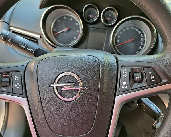 Опель Зафира 2014 в Харькове на Automoto.ua Белый Опель Зафира, объемом двигателя 2 л и пробегом 253 тыс. км за 9500 $, фото 25 на Automoto.ua