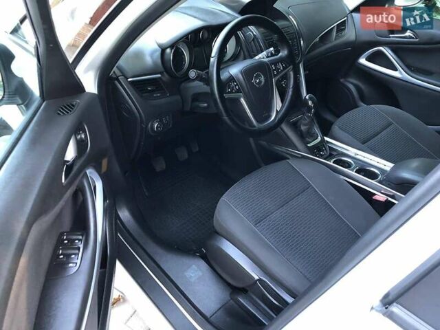 Белый Опель Зафира, объемом двигателя 1.6 л и пробегом 177 тыс. км за 10300 $, фото 7 на Automoto.ua