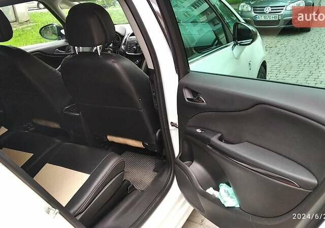 Белый Опель Зафира, объемом двигателя 1.96 л и пробегом 323 тыс. км за 10700 $, фото 20 на Automoto.ua