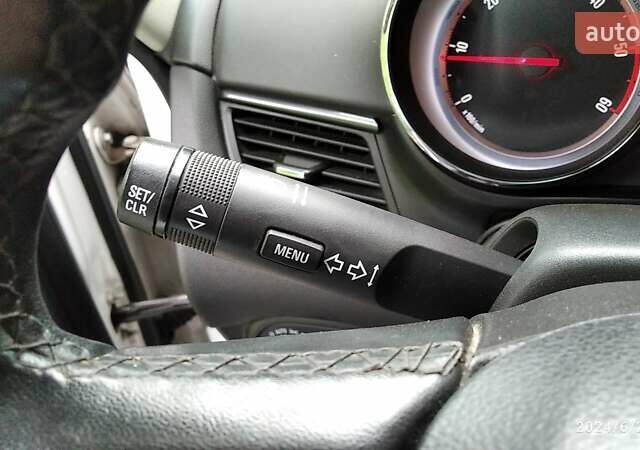 Белый Опель Зафира, объемом двигателя 1.96 л и пробегом 323 тыс. км за 10700 $, фото 18 на Automoto.ua