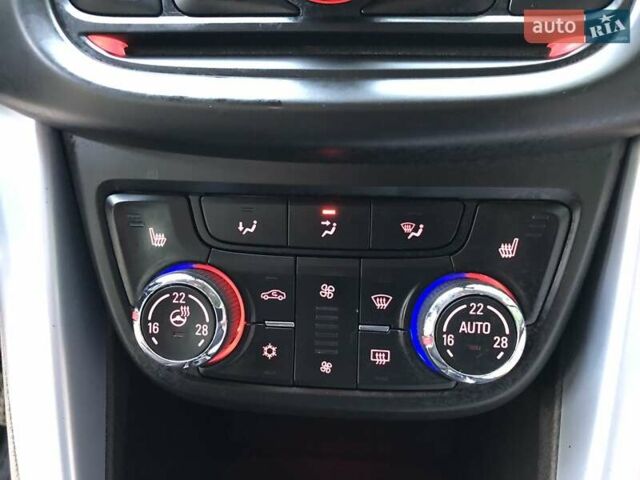 Белый Опель Зафира, объемом двигателя 1.6 л и пробегом 177 тыс. км за 10300 $, фото 11 на Automoto.ua