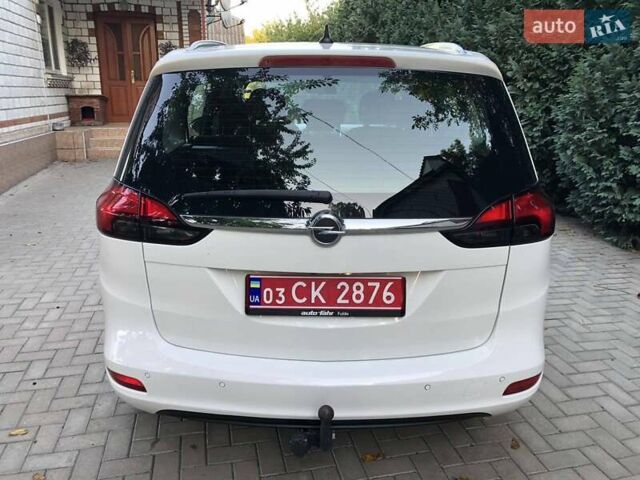 Белый Опель Зафира, объемом двигателя 1.6 л и пробегом 177 тыс. км за 10300 $, фото 6 на Automoto.ua