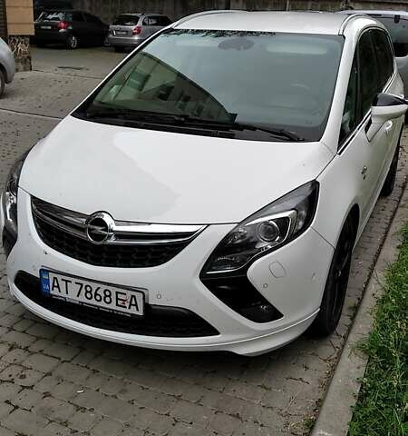 Белый Опель Зафира, объемом двигателя 1.96 л и пробегом 323 тыс. км за 10700 $, фото 8 на Automoto.ua