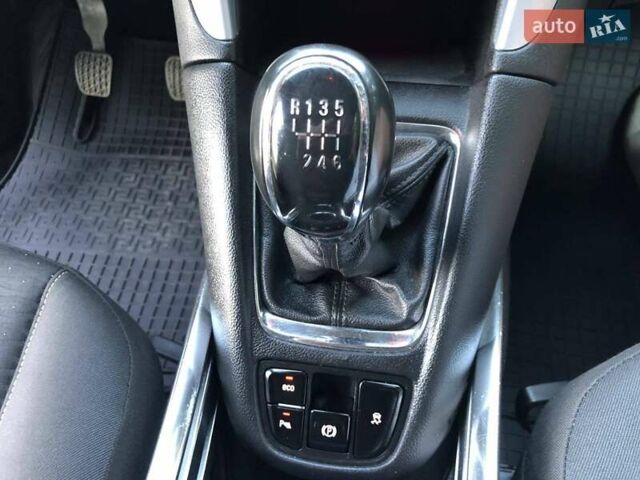 Белый Опель Зафира, объемом двигателя 1.6 л и пробегом 177 тыс. км за 10300 $, фото 14 на Automoto.ua