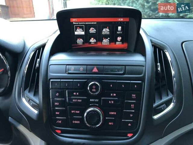 Белый Опель Зафира, объемом двигателя 1.6 л и пробегом 177 тыс. км за 10300 $, фото 10 на Automoto.ua