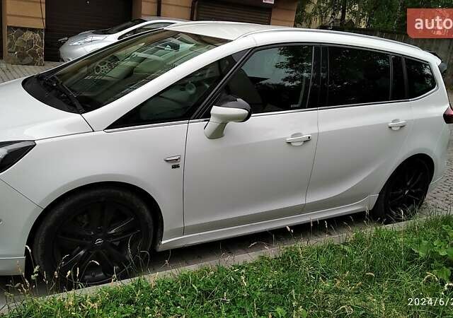 Белый Опель Зафира, объемом двигателя 1.96 л и пробегом 323 тыс. км за 10700 $, фото 12 на Automoto.ua