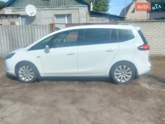 Білий Опель Зафіра, об'ємом двигуна 1.6 л та пробігом 212 тис. км за 11800 $, фото 6 на Automoto.ua