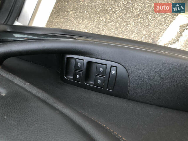 Белый Опель Зафира, объемом двигателя 1.6 л и пробегом 243 тыс. км за 11800 $, фото 7 на Automoto.ua