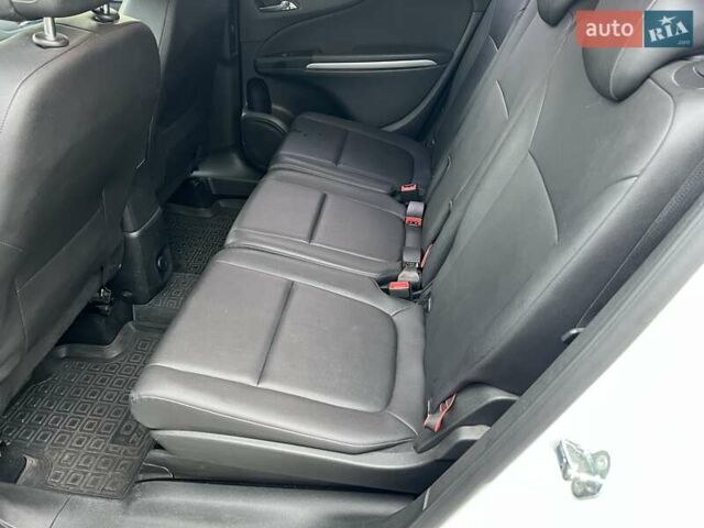 Белый Опель Зафира, объемом двигателя 1.6 л и пробегом 106 тыс. км за 13900 $, фото 33 на Automoto.ua