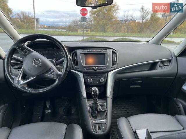 Белый Опель Зафира, объемом двигателя 1.6 л и пробегом 106 тыс. км за 13900 $, фото 16 на Automoto.ua