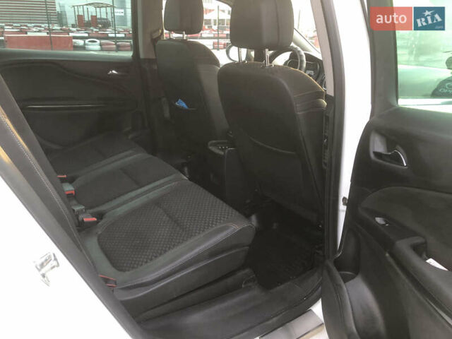 Белый Опель Зафира, объемом двигателя 1.6 л и пробегом 243 тыс. км за 11800 $, фото 12 на Automoto.ua