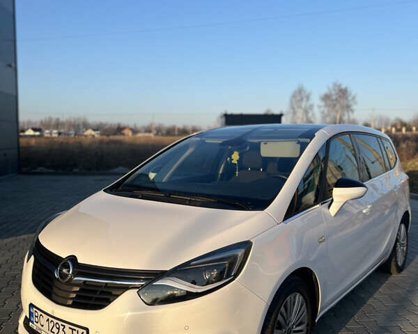 Белый Опель Зафира, объемом двигателя 1.6 л и пробегом 205 тыс. км за 12300 $, фото 4 на Automoto.ua