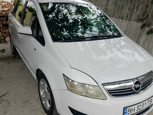 Опель Зафира 2008 в Сарате на Automoto.ua Белый Опель Зафира, объемом двигателя 1.7 л и пробегом 377 тыс. км за 6200 $, фото 1 на Automoto.ua