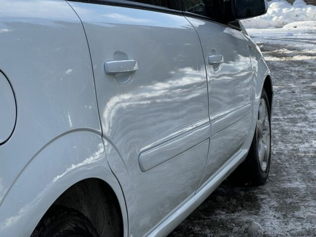 Белый Опель Зафира, объемом двигателя 1.7 л и пробегом 300 тыс. км за 4700 $, фото 5 на Automoto.ua