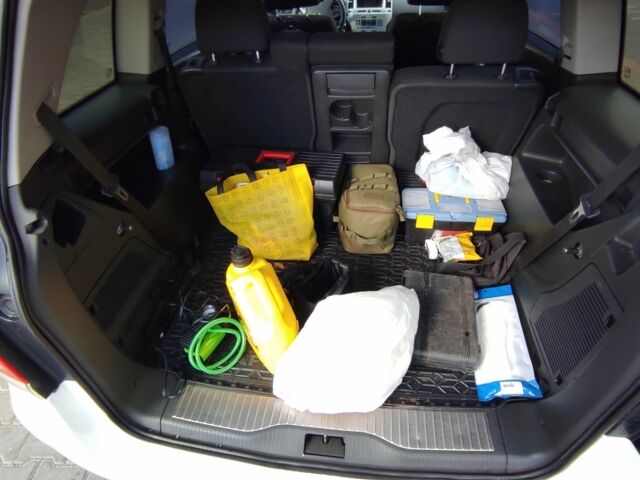 Белый Опель Зафира, объемом двигателя 0 л и пробегом 300 тыс. км за 5000 $, фото 7 на Automoto.ua