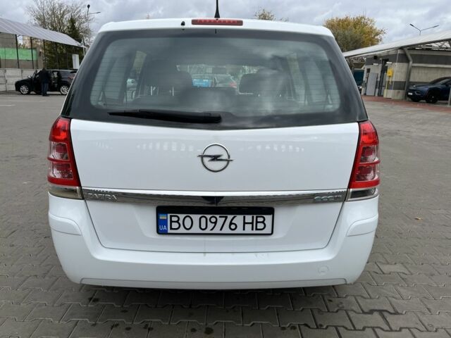 Опель Зафира 2011 в Кривом Роге на Automoto.ua Белый Опель Зафира, объемом двигателя 1.6 л и пробегом 244 тыс. км за 6799 $, фото 3 на Automoto.ua