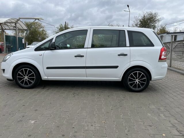 Опель Зафира 2011 в Кривом Роге на Automoto.ua Белый Опель Зафира, объемом двигателя 1.6 л и пробегом 244 тыс. км за 6799 $, фото 1 на Automoto.ua