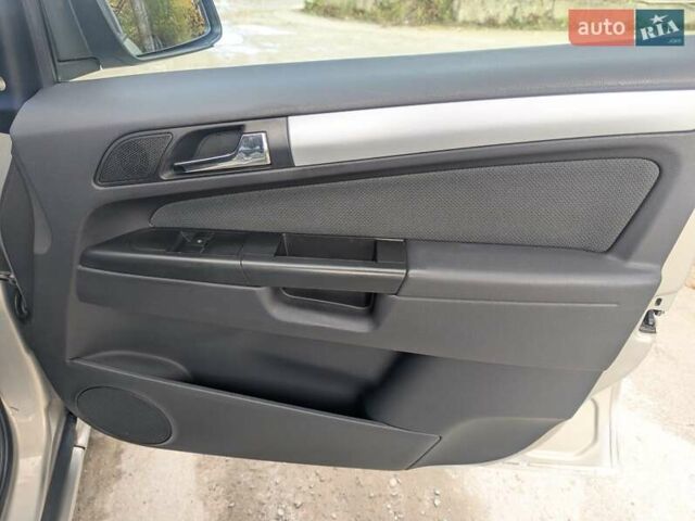 Опель Зафира 2005 в Львове на Automoto.ua Бежевый Опель Зафира, объемом двигателя 1.6 л и пробегом 215 тыс. км за 4999 $, фото 40 на Automoto.ua