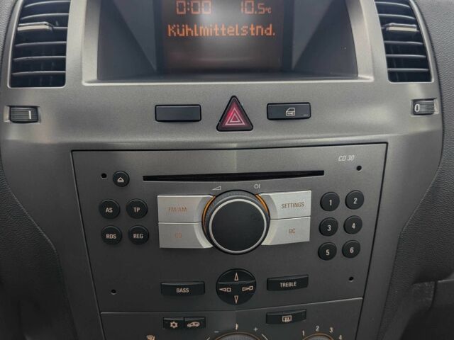 Опель Зафира 2005 в Львове на Automoto.ua Бежевый Опель Зафира, объемом двигателя 1.6 л и пробегом 215 тыс. км за 4999 $, фото 16 на Automoto.ua