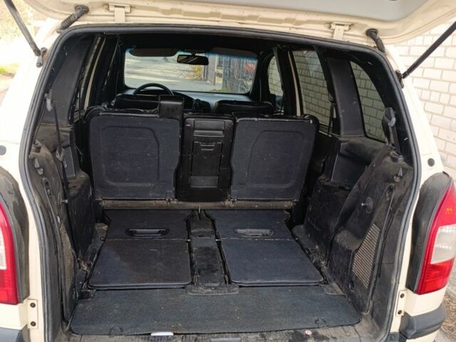 Бежевый Опель Зафира, объемом двигателя 0 л и пробегом 286 тыс. км за 3200 $, фото 8 на Automoto.ua