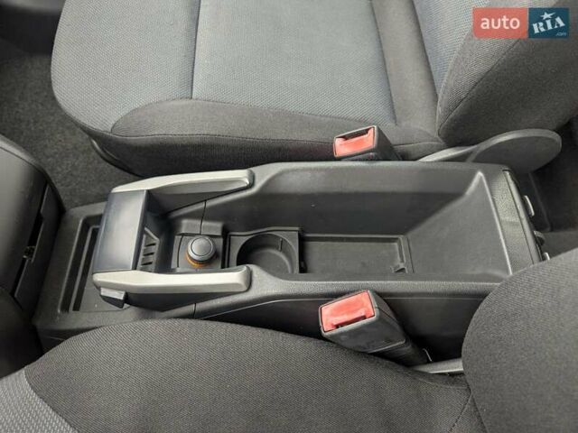 Опель Зафира 2005 в Львове на Automoto.ua Бежевый Опель Зафира, объемом двигателя 1.6 л и пробегом 215 тыс. км за 4999 $, фото 27 на Automoto.ua