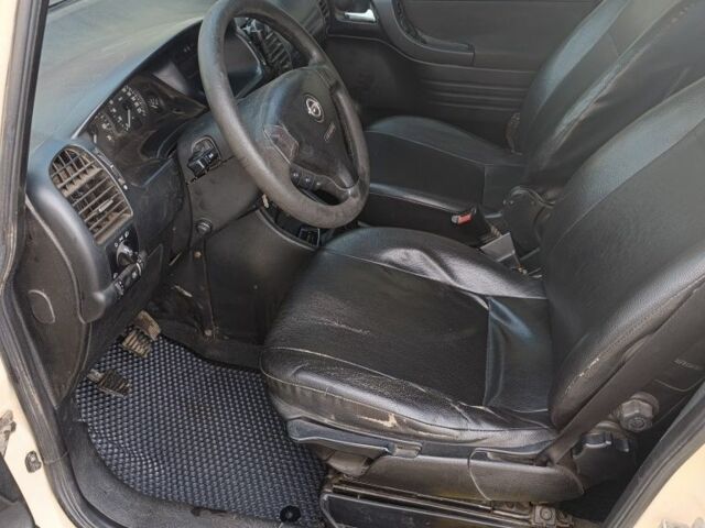 Бежевый Опель Зафира, объемом двигателя 0 л и пробегом 286 тыс. км за 3200 $, фото 4 на Automoto.ua