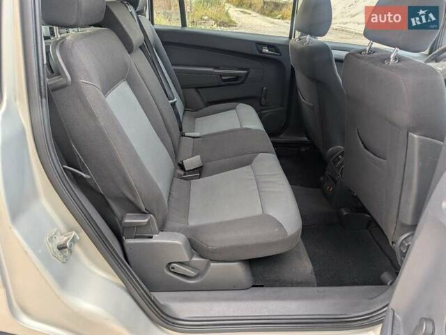 Опель Зафира 2005 в Львове на Automoto.ua Бежевый Опель Зафира, объемом двигателя 1.6 л и пробегом 215 тыс. км за 4999 $, фото 39 на Automoto.ua