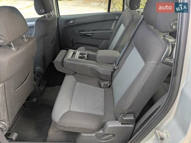 Опель Зафира 2005 в Львове на Automoto.ua Бежевый Опель Зафира, объемом двигателя 1.6 л и пробегом 215 тыс. км за 4999 $, фото 43 на Automoto.ua