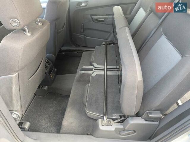 Опель Зафира 2005 в Львове на Automoto.ua Бежевый Опель Зафира, объемом двигателя 1.6 л и пробегом 215 тыс. км за 4999 $, фото 44 на Automoto.ua