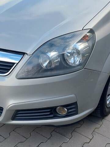 Бежевый Опель Зафира, объемом двигателя 1.6 л и пробегом 156 тыс. км за 5900 $, фото 53 на Automoto.ua