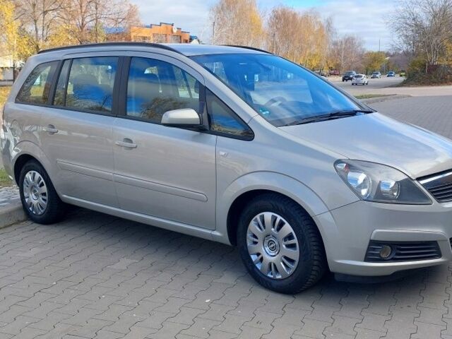 Бежевый Опель Зафира, объемом двигателя 1.6 л и пробегом 156 тыс. км за 5900 $, фото 3 на Automoto.ua