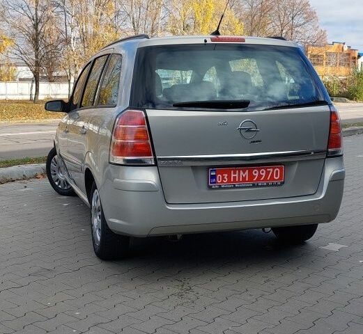 Бежевый Опель Зафира, объемом двигателя 1.6 л и пробегом 156 тыс. км за 5900 $, фото 4 на Automoto.ua