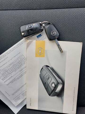 Бежевый Опель Зафира, объемом двигателя 1.6 л и пробегом 156 тыс. км за 5900 $, фото 50 на Automoto.ua