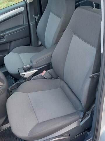 Бежевый Опель Зафира, объемом двигателя 1.6 л и пробегом 156 тыс. км за 5900 $, фото 2 на Automoto.ua