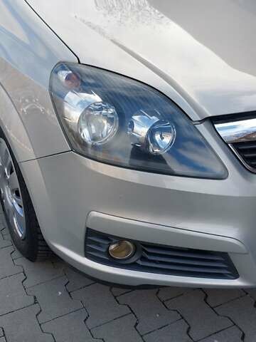 Бежевый Опель Зафира, объемом двигателя 1.6 л и пробегом 156 тыс. км за 5900 $, фото 52 на Automoto.ua