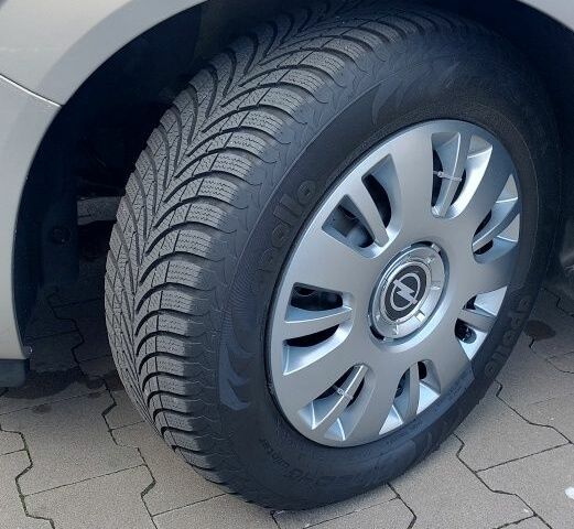 Бежевый Опель Зафира, объемом двигателя 1.6 л и пробегом 156 тыс. км за 5900 $, фото 13 на Automoto.ua