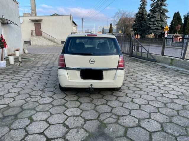 Бежевый Опель Зафира, объемом двигателя 1.9 л и пробегом 335 тыс. км за 2750 $, фото 2 на Automoto.ua