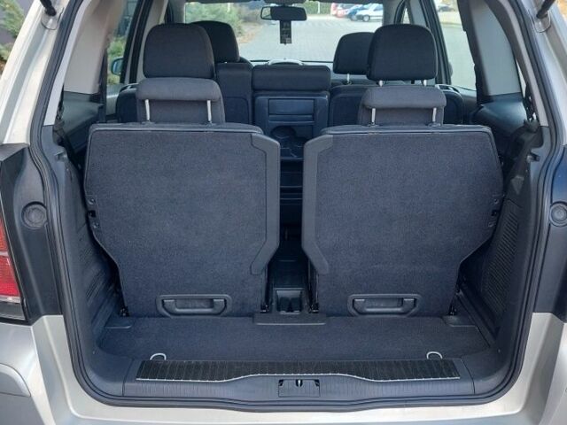 Бежевый Опель Зафира, объемом двигателя 1.6 л и пробегом 156 тыс. км за 5900 $, фото 7 на Automoto.ua