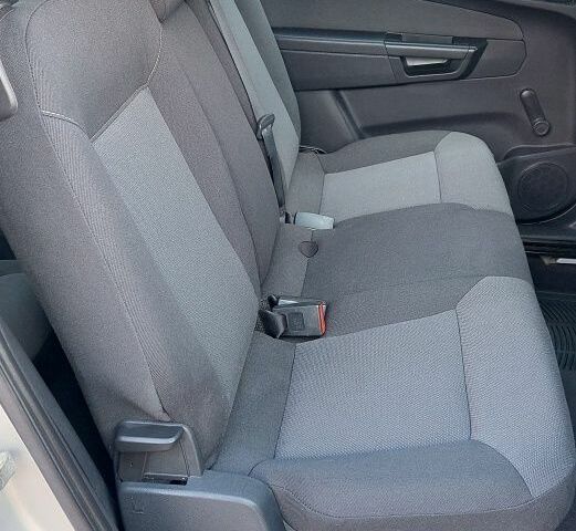 Бежевый Опель Зафира, объемом двигателя 1.6 л и пробегом 156 тыс. км за 5900 $, фото 6 на Automoto.ua