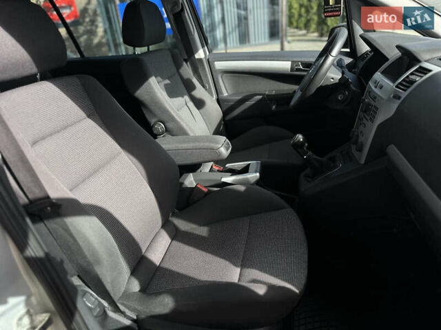 Бежевый Опель Зафира, объемом двигателя 1.8 л и пробегом 261 тыс. км за 6900 $, фото 50 на Automoto.ua