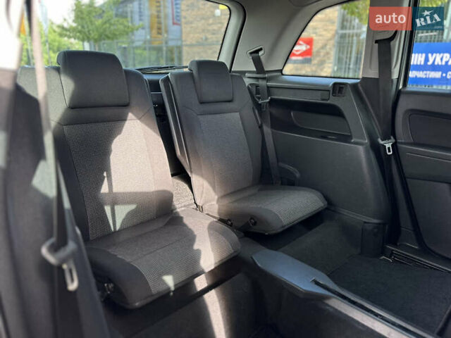 Бежевый Опель Зафира, объемом двигателя 1.8 л и пробегом 261 тыс. км за 6900 $, фото 40 на Automoto.ua