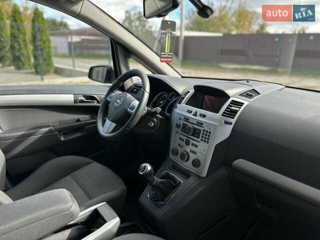 Бежевый Опель Зафира, объемом двигателя 1.8 л и пробегом 261 тыс. км за 6900 $, фото 48 на Automoto.ua