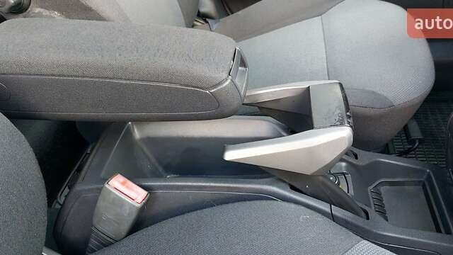 Бежевый Опель Зафира, объемом двигателя 1.6 л и пробегом 156 тыс. км за 5799 $, фото 50 на Automoto.ua