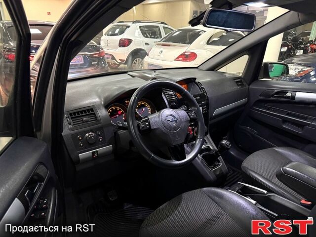 Бежевый Опель Зафира, объемом двигателя 1.8 л и пробегом 251 тыс. км за 6700 $, фото 7 на Automoto.ua